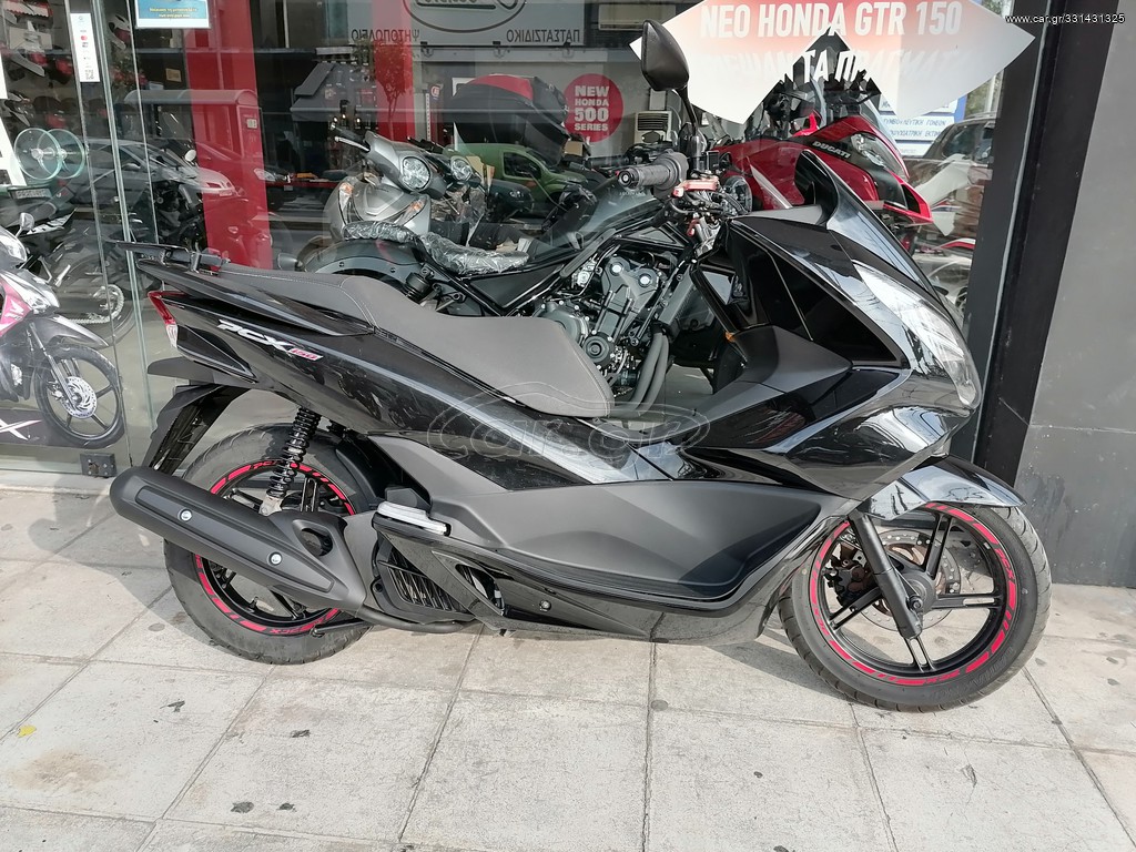 Honda PCX 150 -  2016 - 2 400 EUR Καινούργιες - Μεταχειρισμένες Μοτοσυκλέτες