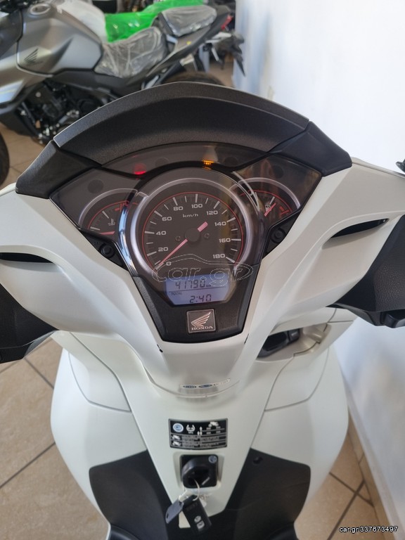 Honda SH 300i - ΑΒS 2018 - 3 900 EUR Καινούργιες - Μεταχειρισμένες Μοτοσυκλέτες