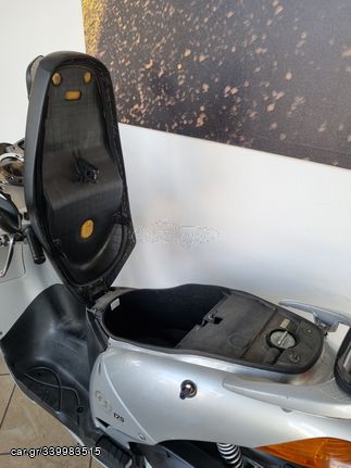 Honda NES 125 -  2001 - 1 500 EUR Καινούργιες - Μεταχειρισμένες Μοτοσυκλέτες