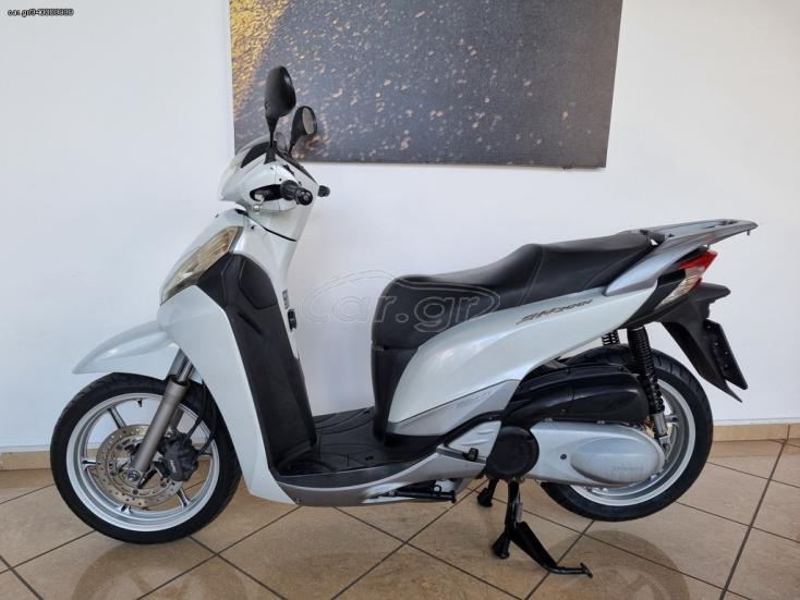 Honda SH 300 -  2016 - 2 900 EUR Καινούργιες - Μεταχειρισμένες Μοτοσυκλέτες