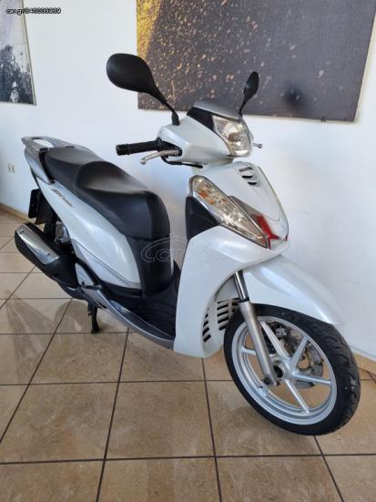 Honda SH 300 -  2016 - 2 900 EUR Καινούργιες - Μεταχειρισμένες Μοτοσυκλέτες