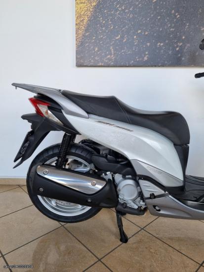 Honda SH 300 -  2016 - 2 900 EUR Καινούργιες - Μεταχειρισμένες Μοτοσυκλέτες