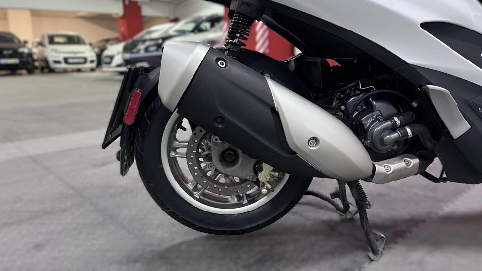 Piaggio Beverly 300 -  2021 - 4 600 EUR Καινούργιες - Μεταχειρισμένες Μοτοσυκλέτ