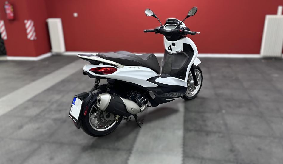 Piaggio Beverly 300 -  2021 - 4 600 EUR Καινούργιες - Μεταχειρισμένες Μοτοσυκλέτ
