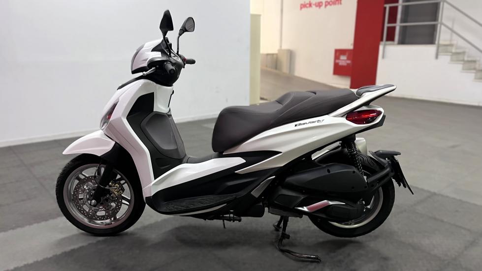 Piaggio Beverly 300 -  2021 - 4 600 EUR Καινούργιες - Μεταχειρισμένες Μοτοσυκλέτ