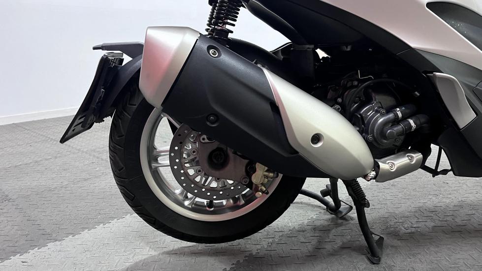 Piaggio Beverly 300 -  2021 - 4 600 EUR Καινούργιες - Μεταχειρισμένες Μοτοσυκλέτ