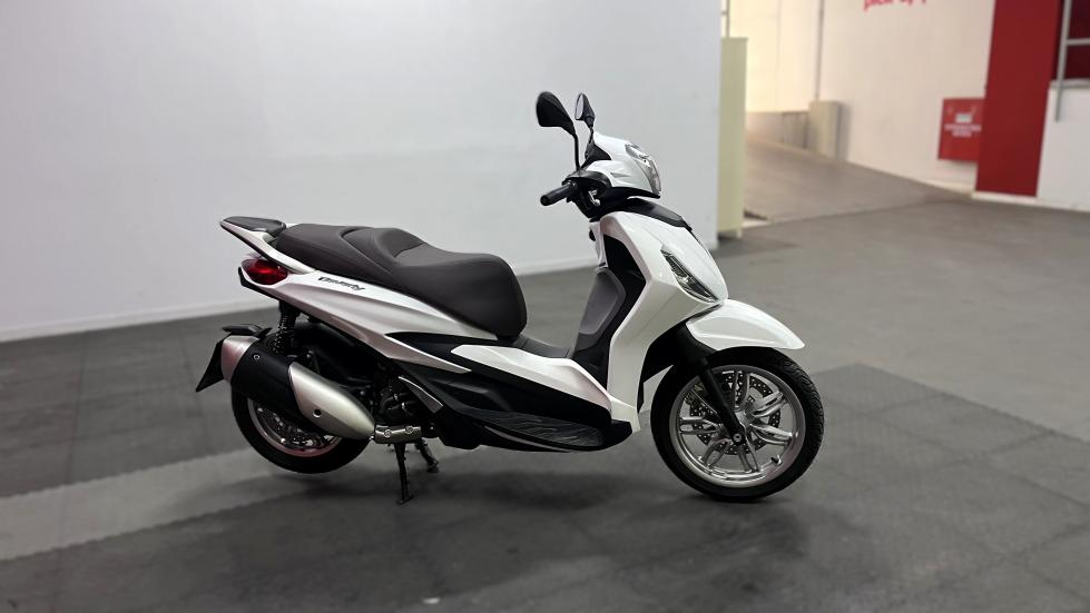 Piaggio Beverly 300 -  2021 - 4 600 EUR Καινούργιες - Μεταχειρισμένες Μοτοσυκλέτ