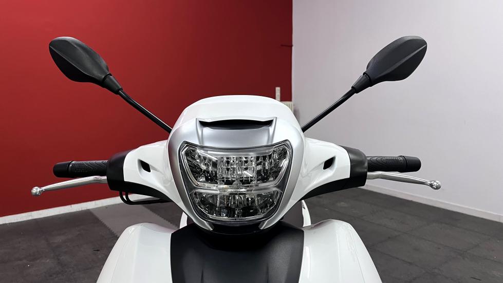 Piaggio Beverly 300 -  2021 - 4 600 EUR Καινούργιες - Μεταχειρισμένες Μοτοσυκλέτ