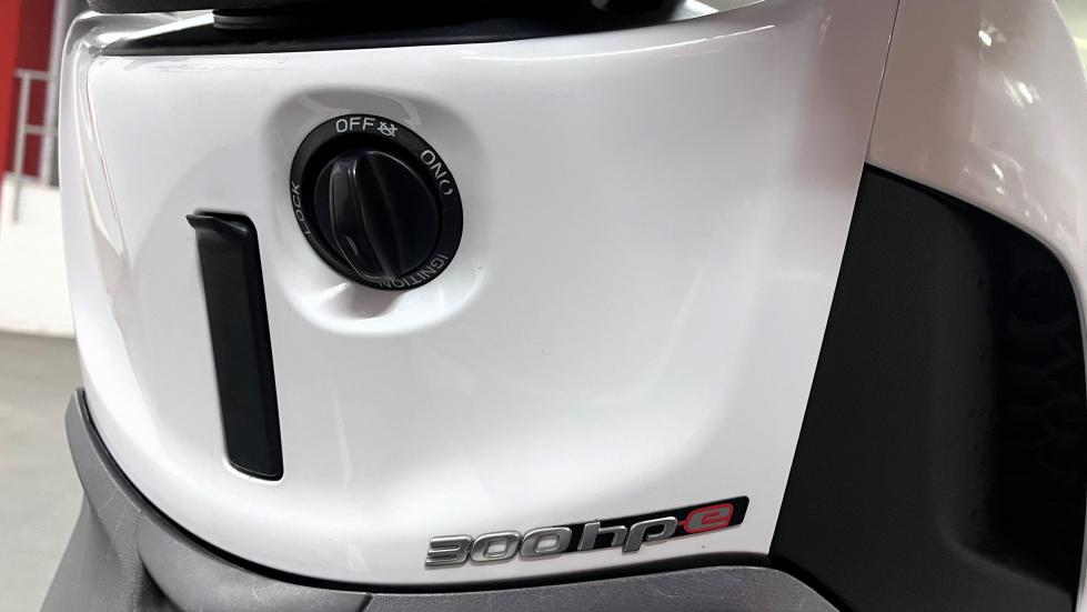 Piaggio Beverly 300 -  2021 - 4 600 EUR Καινούργιες - Μεταχειρισμένες Μοτοσυκλέτ