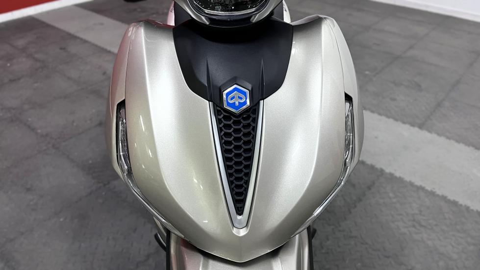 Piaggio Beverly 300 -  2021 - 4 600 EUR Καινούργιες - Μεταχειρισμένες Μοτοσυκλέτ