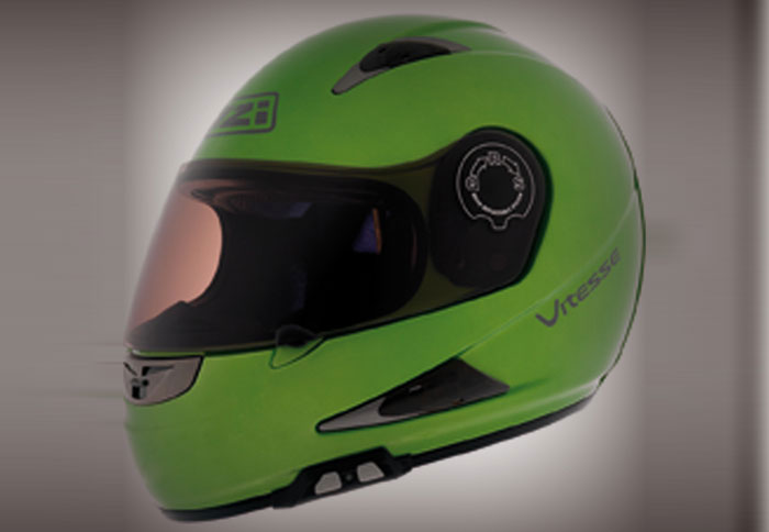 Full face κράνος σε καλοκαιρινό χρώμα