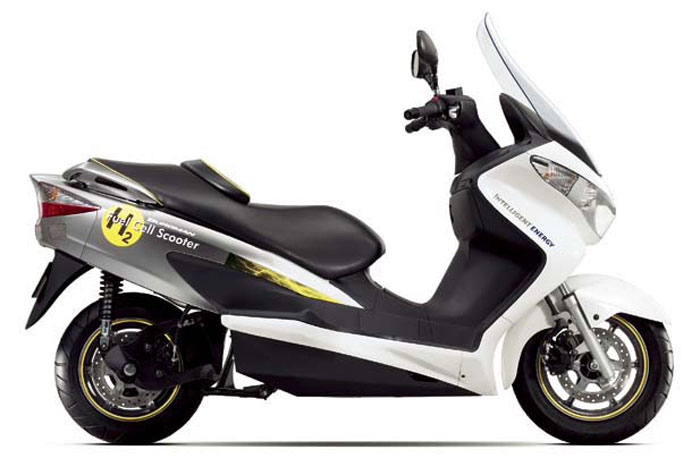 Suzuki Burgman με ενεργειακές κυψέλες 