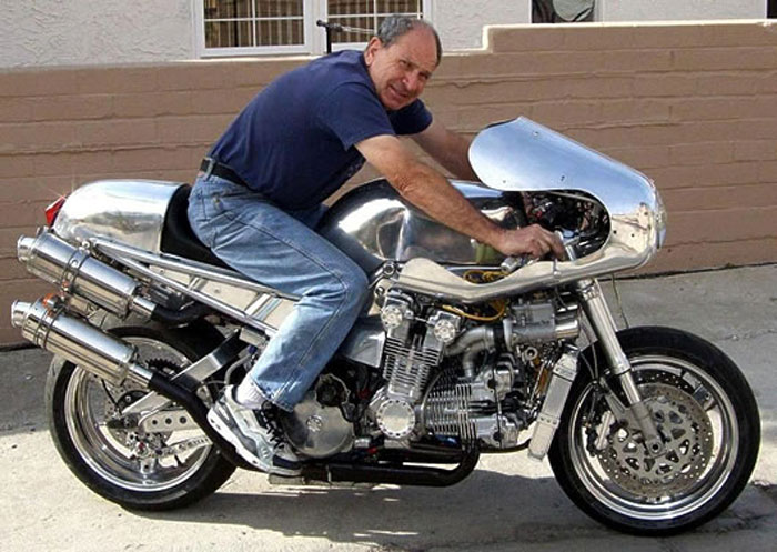 Honda CBX…V12!