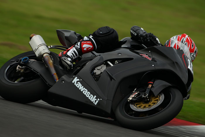 Πρώτες φωτό από το νέο Kawasaki ZX-10R