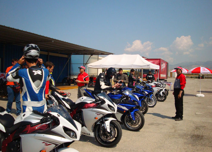 Με επιτυχία το test drive της YZF-R1