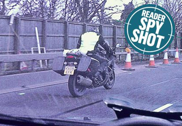 Spy photo: Το νέο Triumph Sprint ST