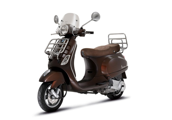 Νέες εκδόσεις Vespa LX Touring