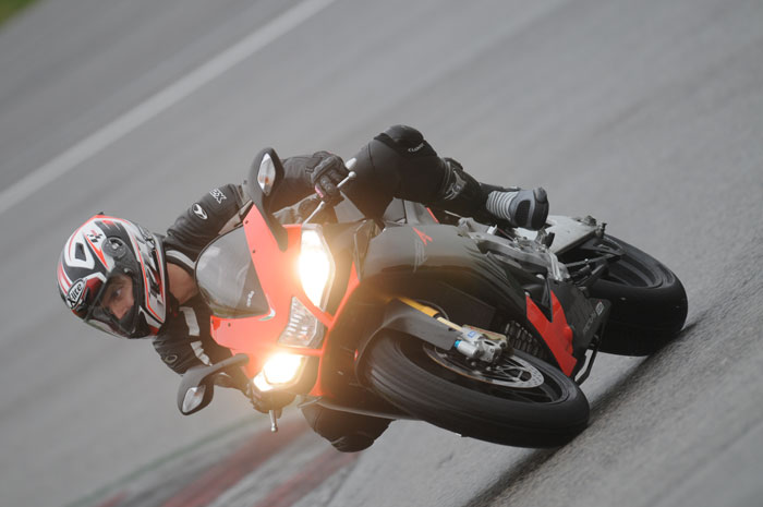 Οδηγούμε την Aprilia RSV4 στις Σερρες!