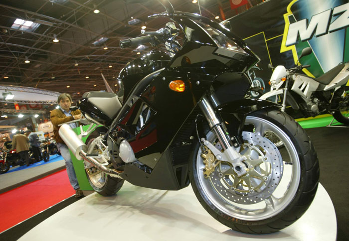 Και γυμνό το MZ 1000!