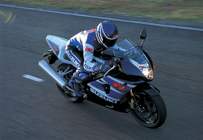 Τιμοκατάλογος 2004 για τη Suzuki