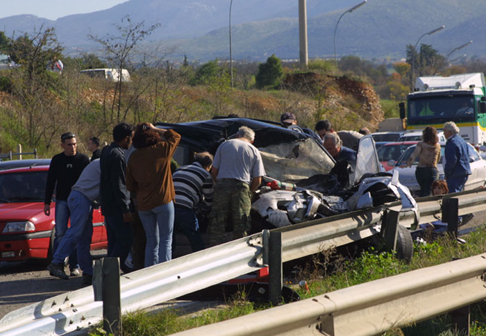 Mείωση τροχαίων ατυχημάτων το 2003