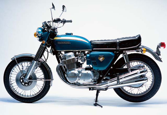 Μία μέρα, 2.500 ανταλλακτικά, μία CB750