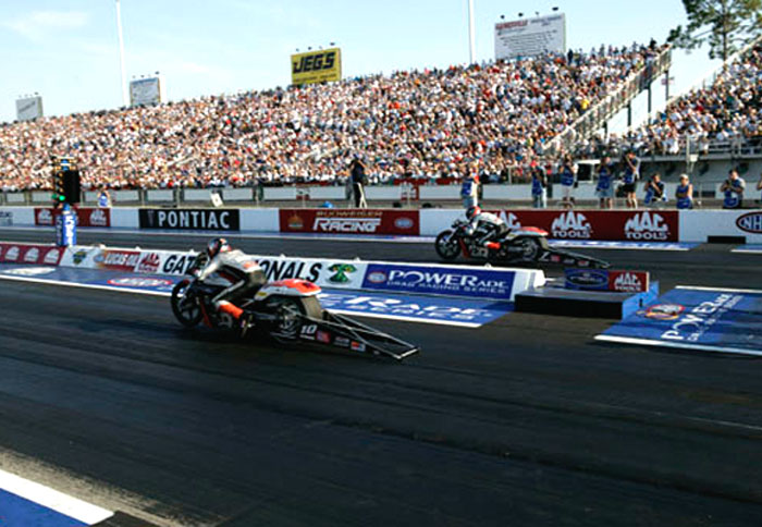 Ο αετός της Harley στα dragster