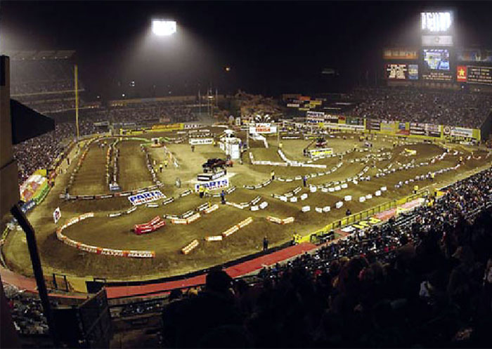 To Hollywood περνάει στo Supercross