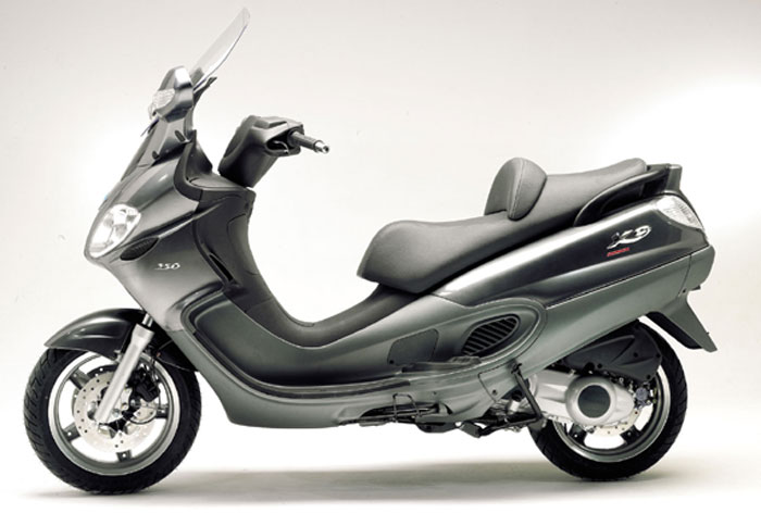 Δοκιμάζουμε το νέο Piaggio X9