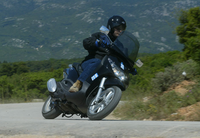 Δοκιμάζουμε το Beverly 250 στην Ελλάδα
