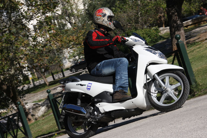 Δοκιμή: Peugeot LXR 200i