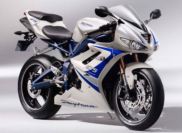 Νέα Triumph Daytona 675 SE