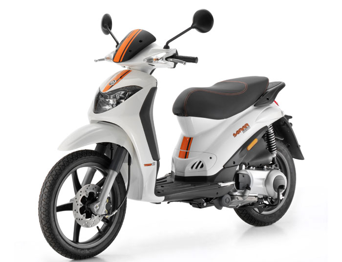 Νέα DERBI Sonar 50 2T & 125/150 4T