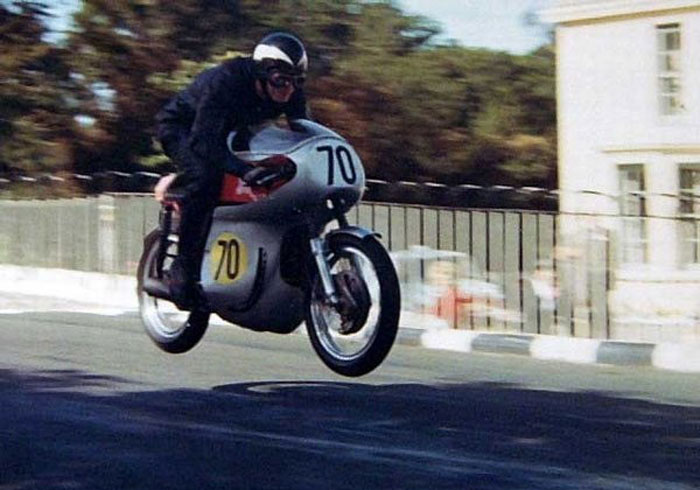 Αρχίζει το Isle of Man TT!