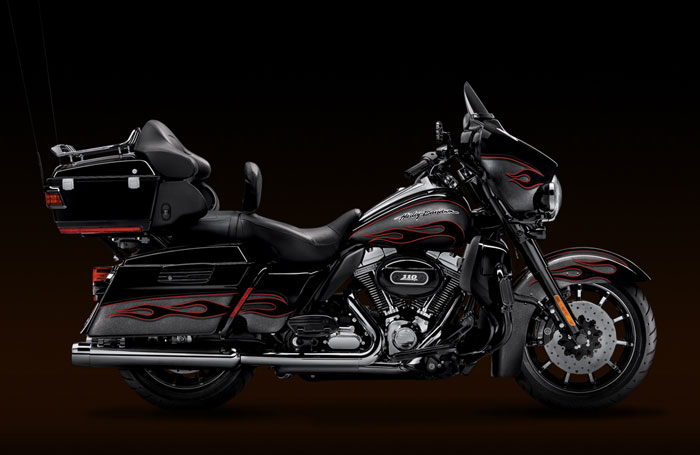Η… μαυρισμένη τουρίστρια της Harley