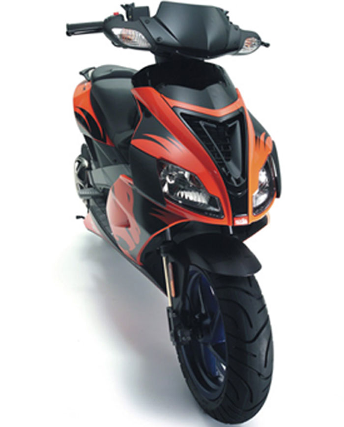 Νέο Aprilia SR 50 R Factory