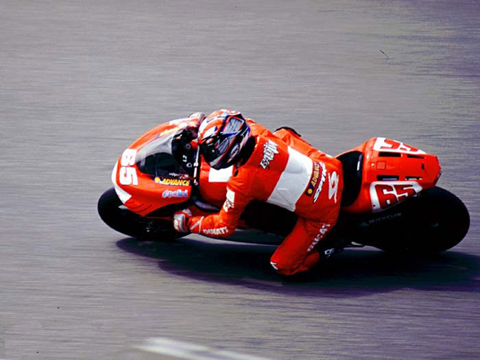 Ο Loris Capirossi ταχύτερος όλων