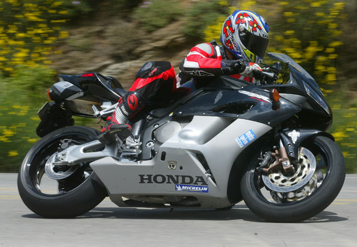 Δοκιμάζουμε το νέο CBR1000RR