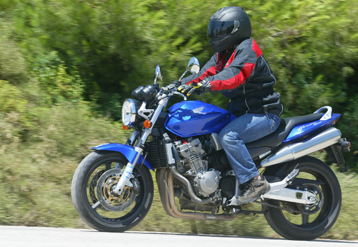Οδηγούμε το Ηonda Ηornet 900