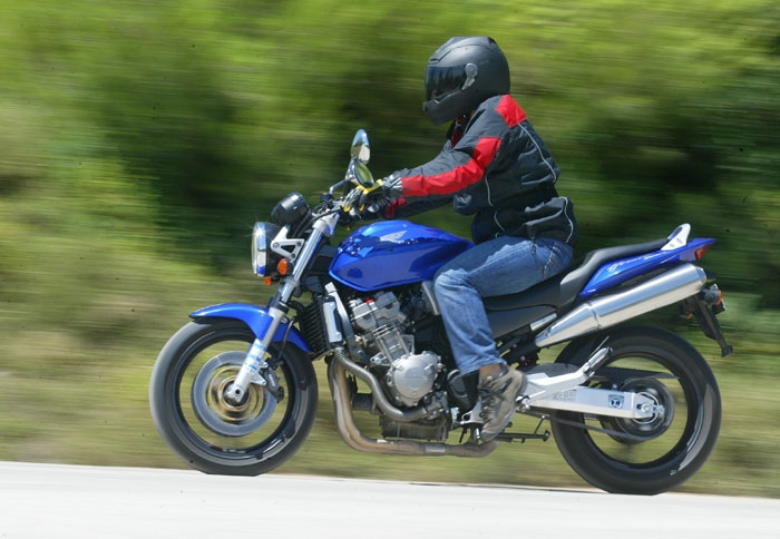 Δοκιμή: Honda Hornet 900
