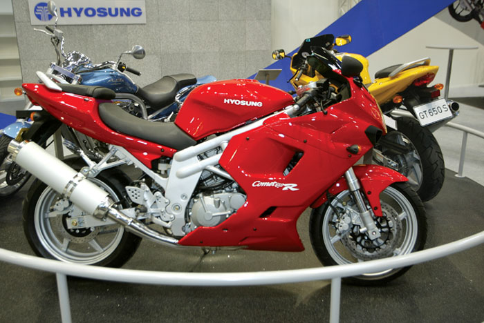 Δυναμική παρουσία από την Hyosung 