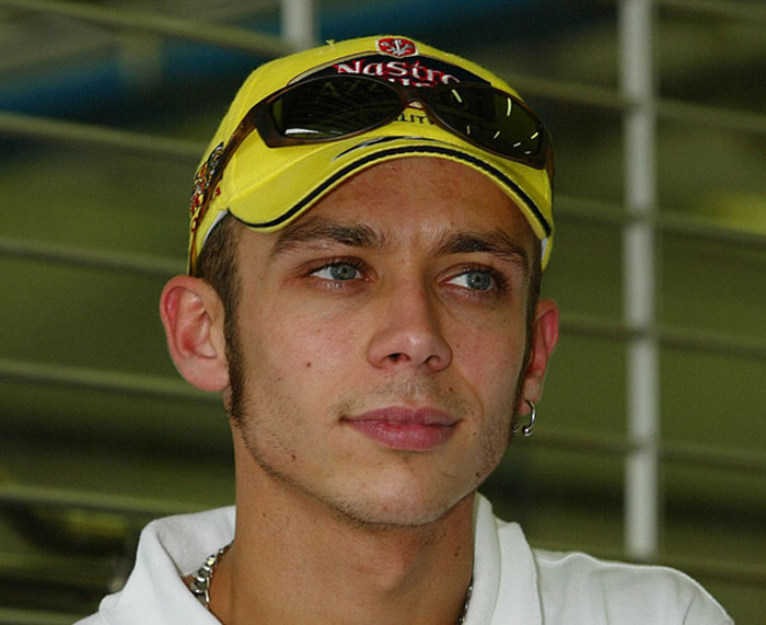 Το τελευταίο διάστημα ολοένα και πληθαίνουν οι φήμες που θέλουν το Valentino Rossi να επιστρέφει στην ομάδα της Yamaha.