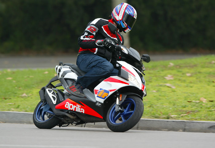 Στη Βαρκελώνη για το Aprilia SR 50