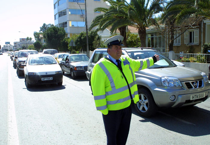 Στον “αέρα” χιλιάδες κλήσεις
