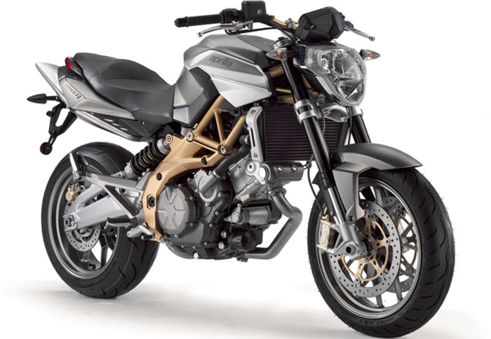 Aprilia Shiver με μισό fairing