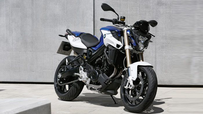 Νέο πρόσωπο αλλά και πολλές βελτιώσεις σε ηλεκτρονικά και μηχανικά μέρη για το ανανεωμένο F 800 R.