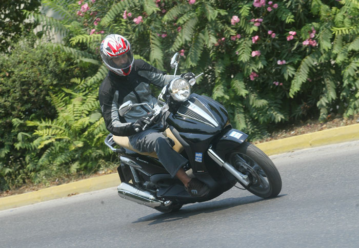 Οδηγούμε το νέο Beverly 500 Cruiser