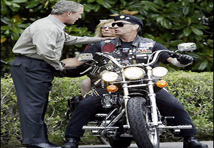 O George Bush…και πωλητής