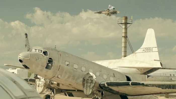 Robbie Maddisons Air.Craft - backflip πάνω από αεροπλάνα!