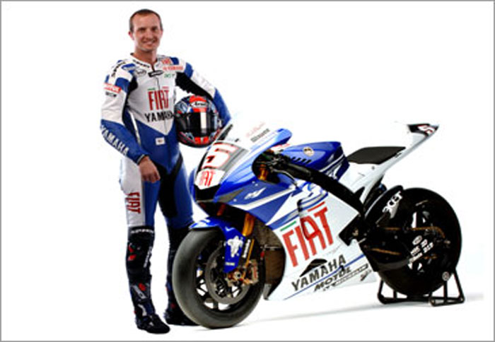 ¶ρωμα Moto GP στο περίπτερο της Yamaha